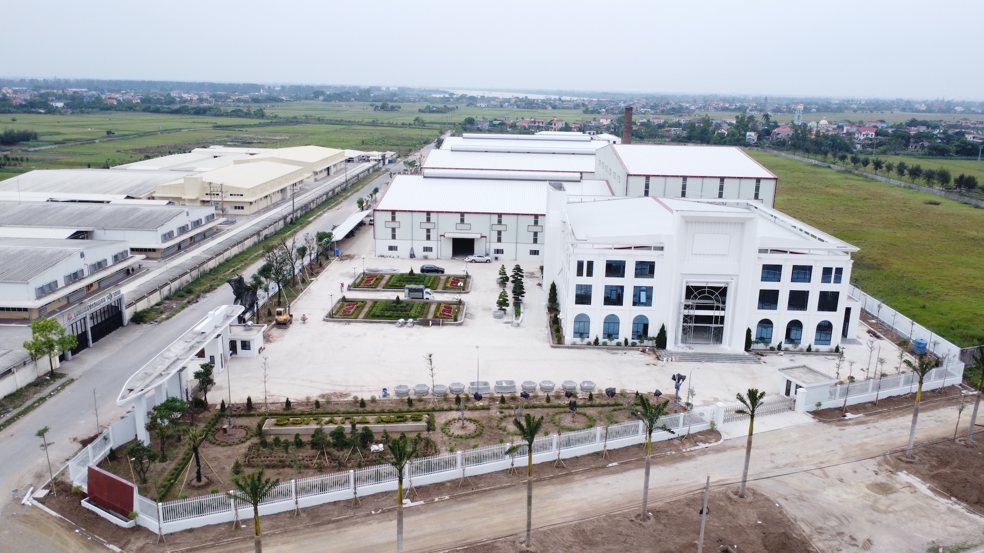 “Hội Tụ - Giao Lưu - Chia Sẻ” - Chủ đề xuyên suốt của TLG Việt Nam dành cho cộng đồng người thợ Sơn trang trí